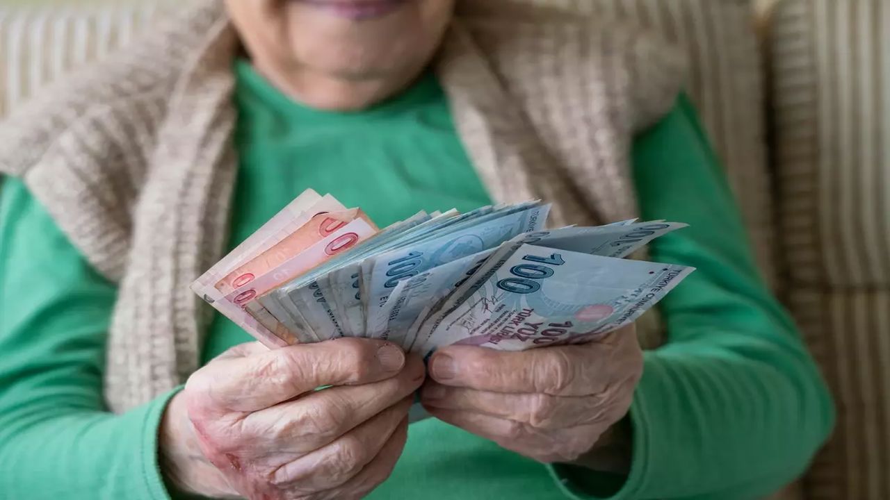 En Düşük Emekli Maaşına Yeni Düzenleme!